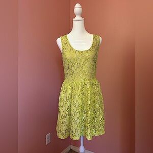 Vintage Wet Seal Y2K bold neon yellow lace dress heart shape back cutout size L